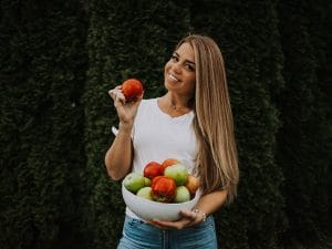 Nutrition Coaching | Julia Crozier | Woman Holding Apples